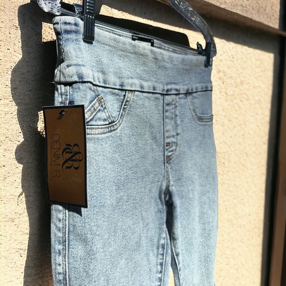 NWT Rock & Republic Women Skinny Jeans, 10M, Comfortable Pull-On Style, Jeggings - Picture 6 of 13